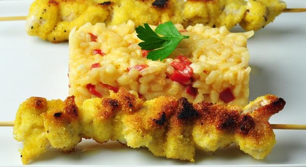 2 Broch. de volaille (choisir 1 garniture)